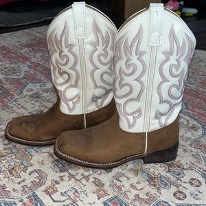 Laredo cowboy boots